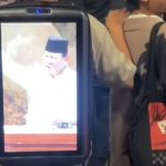 Sambut Tahun Baru 2026, Cowok di Malioboro Yogyakarta Ini Bawa Tas Layar Suarakan Kritik Soal Korupsi