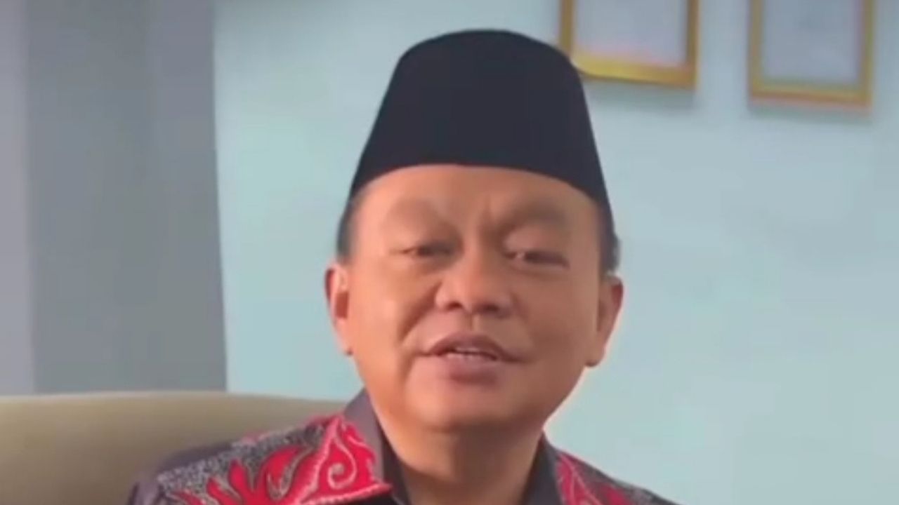 Ustadz Kondang KH. Jujun Junaedi Tertipu Rp160 Juta dari Pelaku yang Mengaku Petugas Disdukcapil, Berikut Kronologisnya! Ustadz Kondang KH. Jujun Junaedi Tertipu Rp160 Juta dari Pelaku yang Mengaku Petugas Disdukcapil, Berikut Kronologisnya!