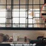 Momen Haru Kakak Laki-Laki Kasih Surprise Belikan HP Baru untuk Adik Kembarnya, Reaksinya Bikin Nangis