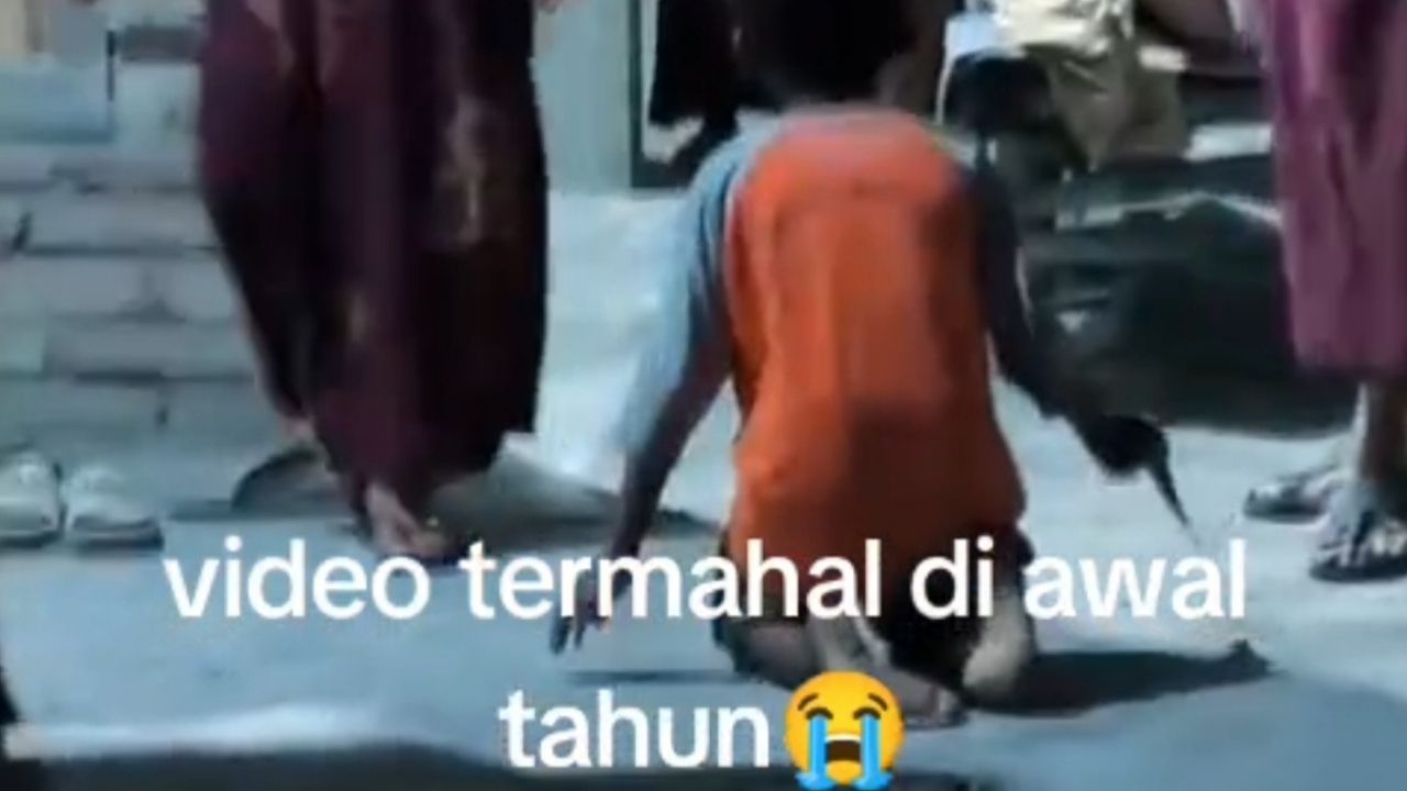 Nyesek! Lagi Asik Ikut Lomba Memancing Saat Tahun Baru 2026, Bocil Ini Dapat Kabar Neneknya Meninggal Nyesek! Lagi Asik Ikut Lomba Memancing Saat Tahun Baru 2026, Bocil Ini Dapat Kabar Neneknya Meninggal
