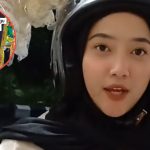 Momen Haru Dua Cewek Tunarungu Ini Semangat Cerita Baru Pulang Kerja di Bandung ke Pemilik Warung