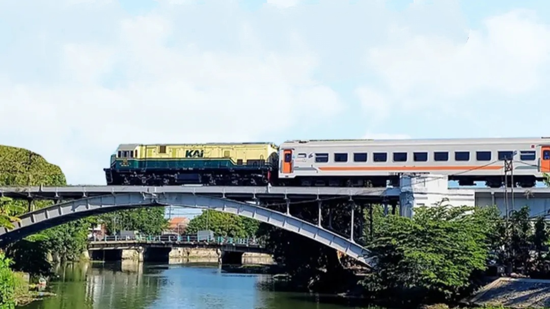 8 Deretan Nama Kereta Api Indonesia yang Berasal dari Nama Sungai 8 Deretan Nama Kereta Api Indonesia yang Berasal dari Nama Sungai