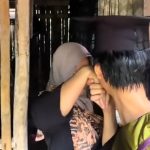 Jadi Satu-satunya Sarjana di Keluarga, Cowok Ini Datangi Rumah Kakaknya dengan Penuh Rasa Syukur