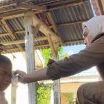 Ibu Guru Ini Dapati Muridnya Menangis, Diejek karena Tidak Bisa Beli Jajan