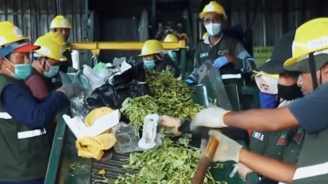 Serius Tangani Sampah, Sejumlah Camat di Kota Bandung Lakukan Kunjungan Kerja ke TPST dan RDF Center Sokaraja Serius Tangani Sampah, Sejumlah Camat di Kota Bandung Lakukan Kunjungan Kerja ke TPST dan RDF Center Sokaraja