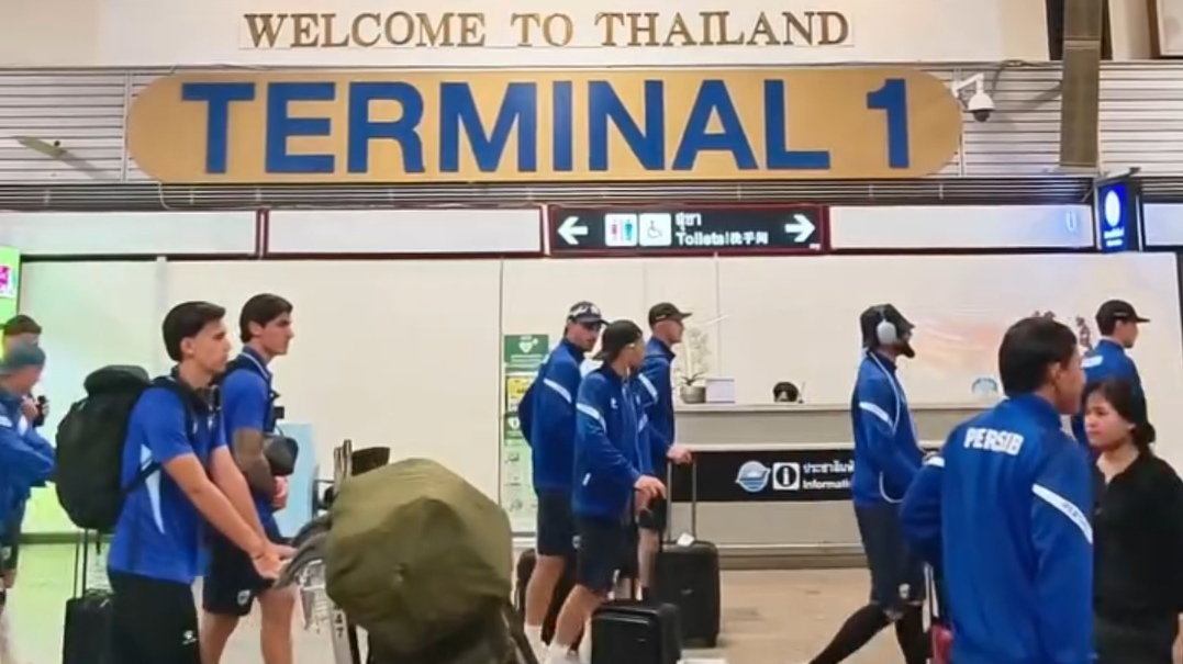 Para Pemain Persib Bandung Telah Sampai di Thailand, Siap Bertanding Melawan Ratchaburi FC Para Pemain Persib Bandung Telah Sampai di Thailand, Siap Bertanding Melawan Ratchaburi FC