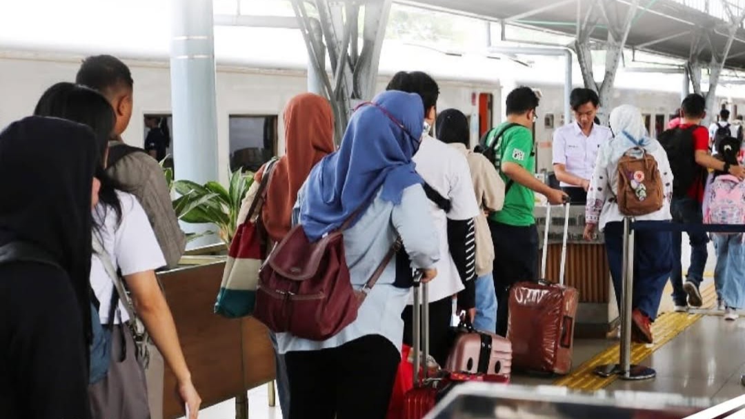 Mudik Lebaran 2026 Lebih Terjangkau dengan Kereta Api, Pemerintah Beri Diskon Tarif Kereta Api 30% Mudik Lebaran 2026 Lebih Terjangkau dengan Kereta Api, Pemerintah Beri Diskon Tarif Kereta Api 30%