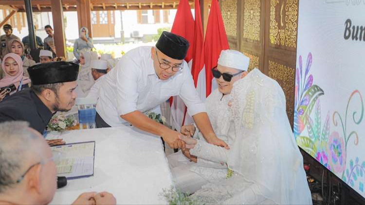Lewat MHABD Ke-37, Farhan Ajak Warga Bandung Aktif Bantu Anak Yatim dan Dhuafa Lewat MHABD Ke-37, Farhan Ajak Warga Bandung Aktif Bantu Anak Yatim dan Dhuafa