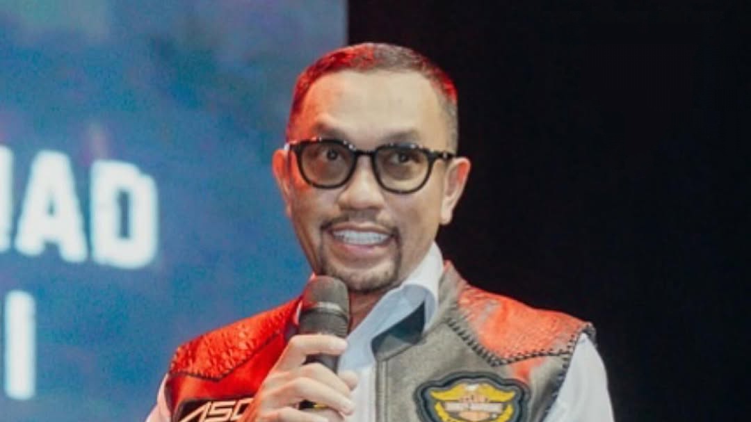 Usai Sempat Dinonaktifkan Kurang dari Enam Bulan, Ahmad Sahroni Kembali Ditetapkan sebagai Wakil Ketua Komisi III DPR RI Usai Sempat Dinonaktifkan Kurang dari Enam Bulan, Ahmad Sahroni Kembali Ditetapkan sebagai Wakil Ketua Komisi III DPR RI