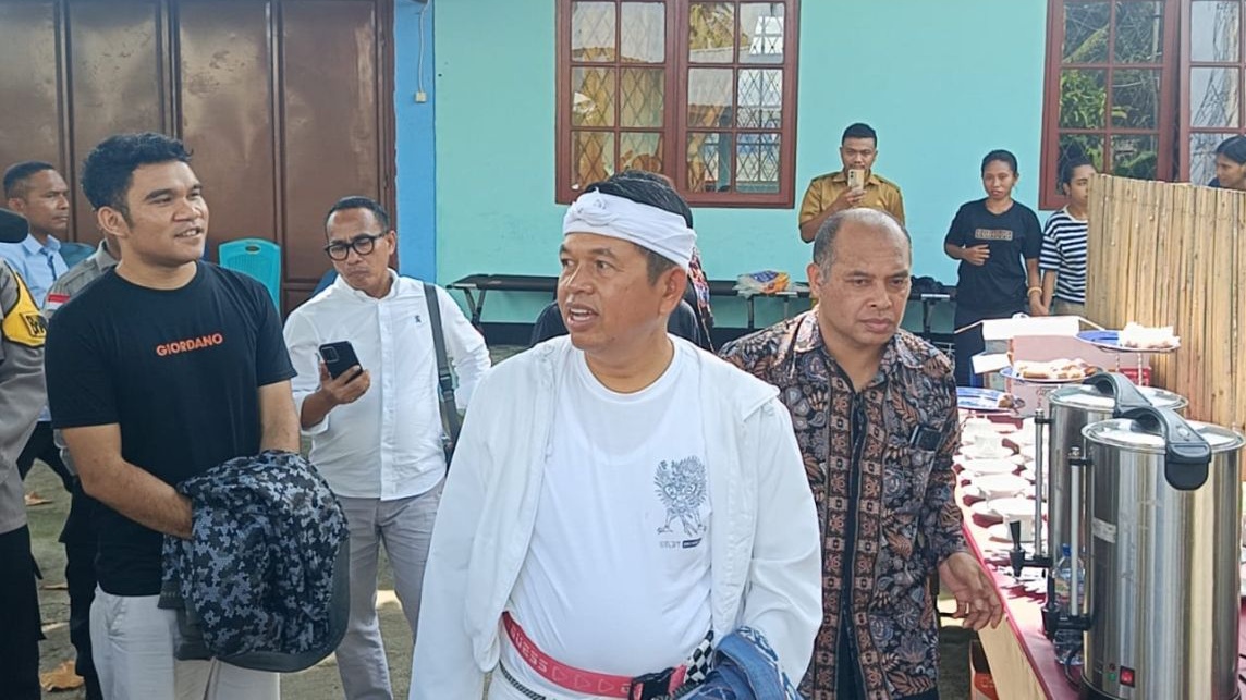 Dedi Mulyadi Jemput Belasan Warga Jabar Korban TPPO di Sikka, Pastikan Pulang dengan Aman Dedi Mulyadi Jemput Belasan Warga Jabar Korban TPPO di Sikka, Pastikan Pulang dengan Aman