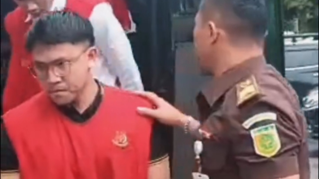 Jalani Sidang Pertama, Terdakwa Resbob Terancam Hukuman Empat Tahun Penjara Jalani Sidang Pertama, Terdakwa Resbob Terancam Hukuman Empat Tahun Penjara