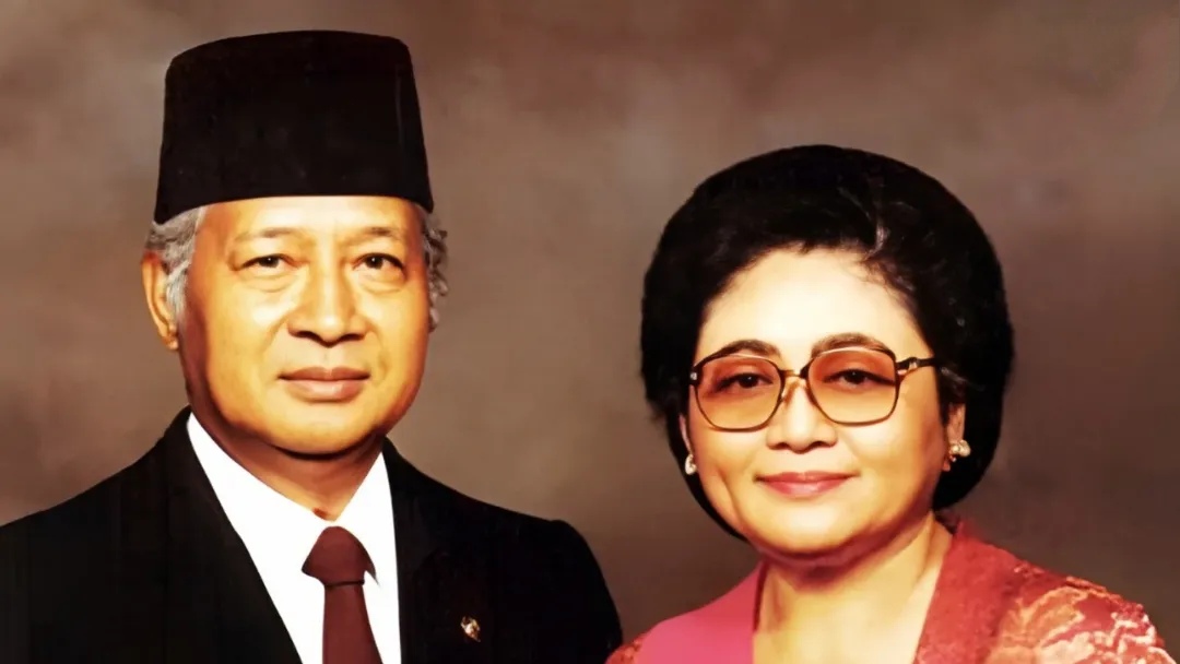 Berkuasa 32 Tahun di Indonesia, Namun Sepanjang Hidupnya Hanya Setia pada Siti Hartinah