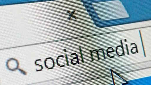 Media Sosial Bukan Ruang Privat, karena Jejak Digital Itu Nyata dan Permanen Media Sosial Bukan Ruang Privat, karena Jejak Digital Itu Nyata dan Permanen
