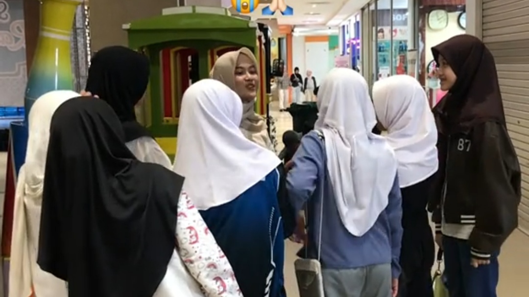 Cewek Ini Ungkap Salah Satu Ketakutan sebagai Guru Gen Z, padahal sedang Asyik Main Cewek Ini Ungkap Salah Satu Ketakutan sebagai Guru Gen Z, padahal sedang Asyik Main