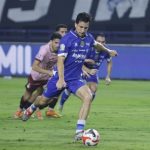 Tetap Dingin di Puncak Klasemen, Persib Bandung Amankan Tiga Poin Setelah Taklukkan Persik Kediri dengan Skor 3-0