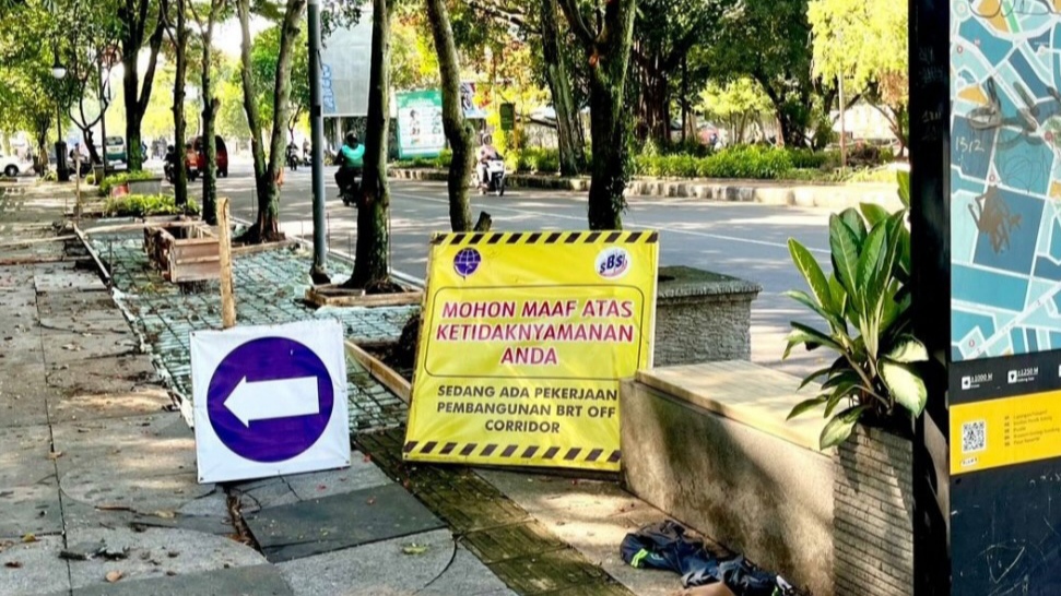 Proyek Pembangunan BRT Diberhentikan Sementara karena Tidak Rapi Proyek Pembangunan BRT Diberhentikan Sementara karena Tidak Rapi