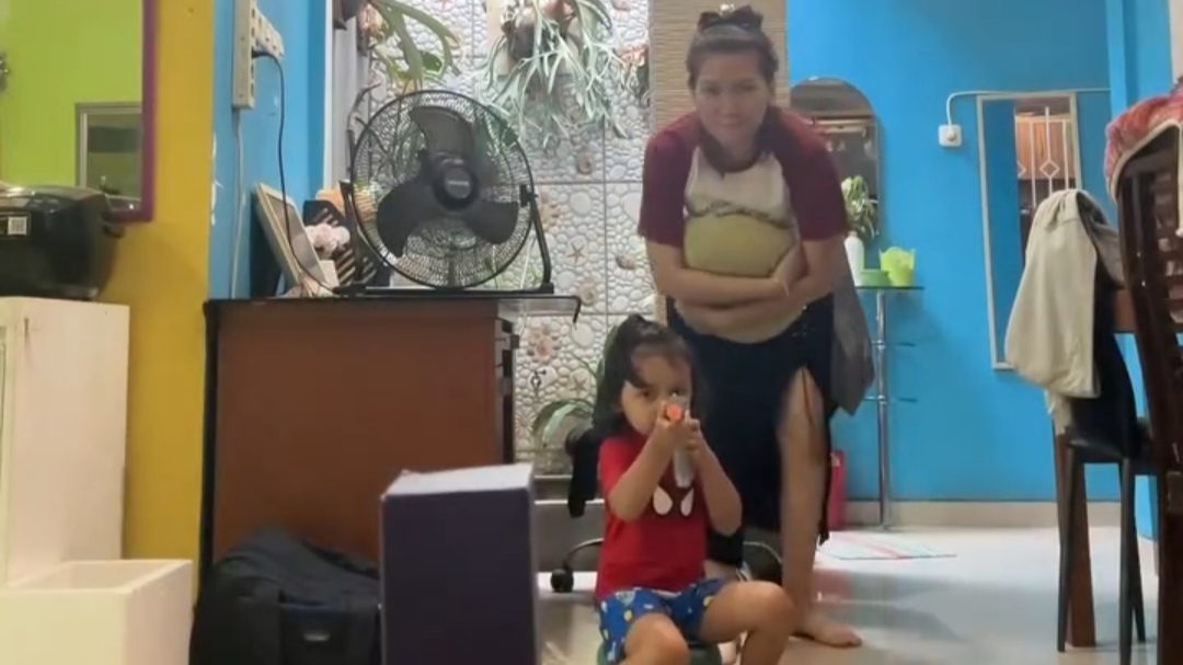 Masih Berusia Tiga Tahun Sudah Jago Tembak, Aksi Anak Kecil Ini hingga Tarik Perhatian Perbakin Masih Berusia Tiga Tahun Sudah Jago Tembak, Aksi Anak Kecil Ini hingga Tarik Perhatian Perbakin