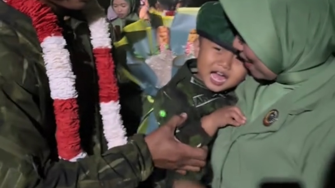Ditinggal Saat Belum Bisa Ngomong, Anak Ini Saat Bertemu Ayahnya Kembali Panggil Om