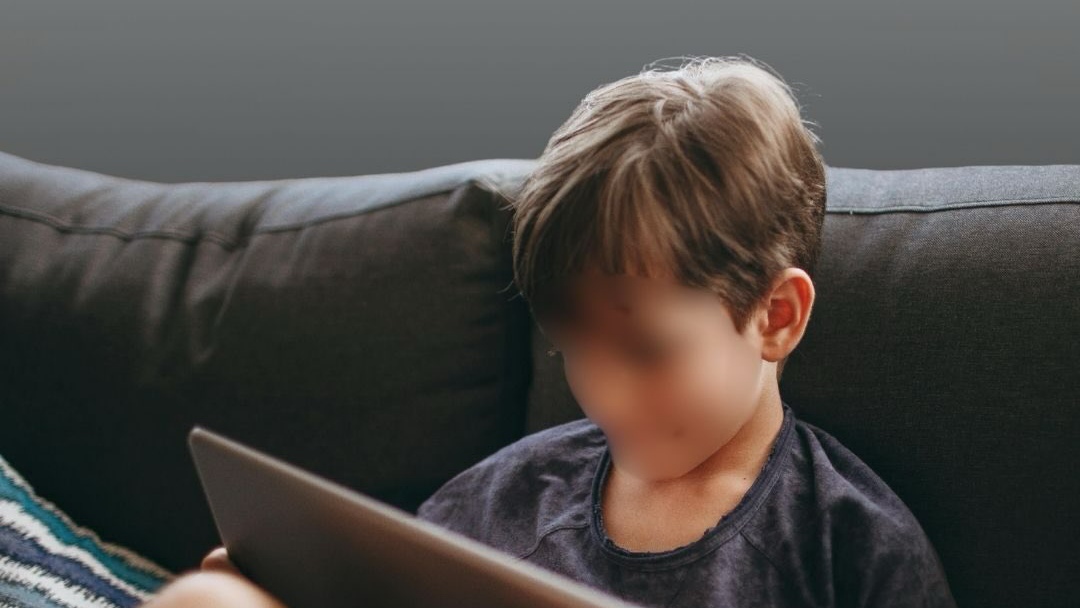 Privasi Anak Terancam: Oversharing Bisa Bocorkan Data Pribadi Mereka! Privasi Anak Terancam: Oversharing Bisa Bocorkan Data Pribadi Mereka!