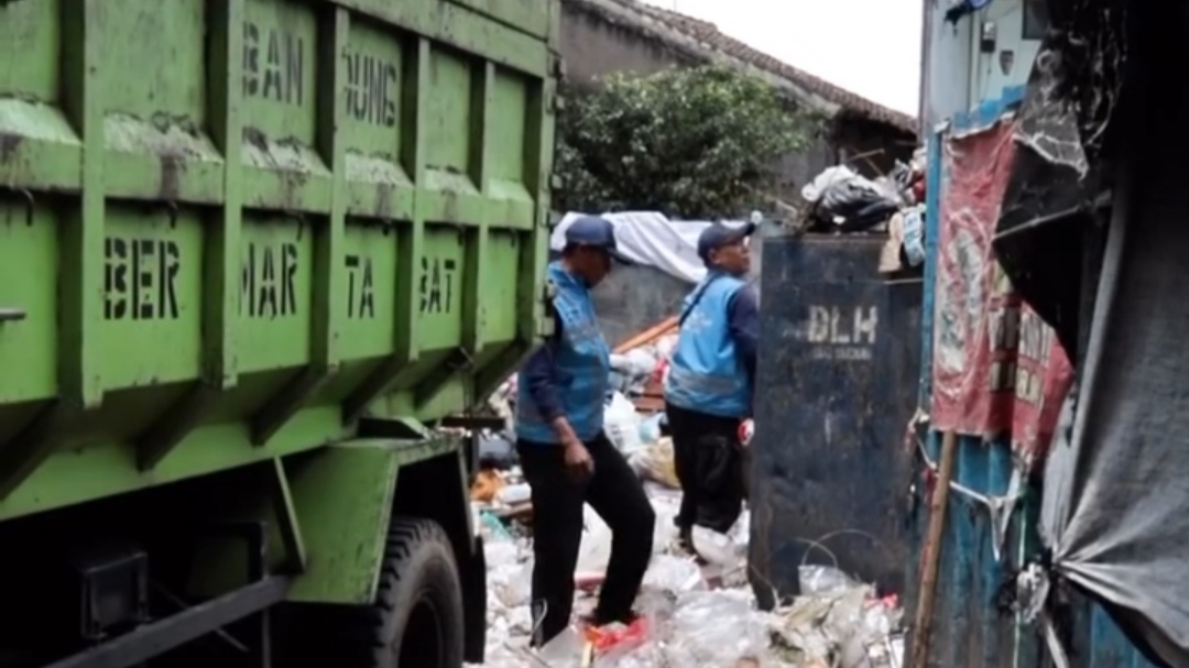 2.266 Petugas Kebersihan Disiagakan Saat Hari Raya Idulfitri 1447 H, Tersebar di 263 Titik Pantau 2.266 Petugas Kebersihan Disiagakan Saat Hari Raya Idulfitri 1447 H, Tersebar di 263 Titik Pantau