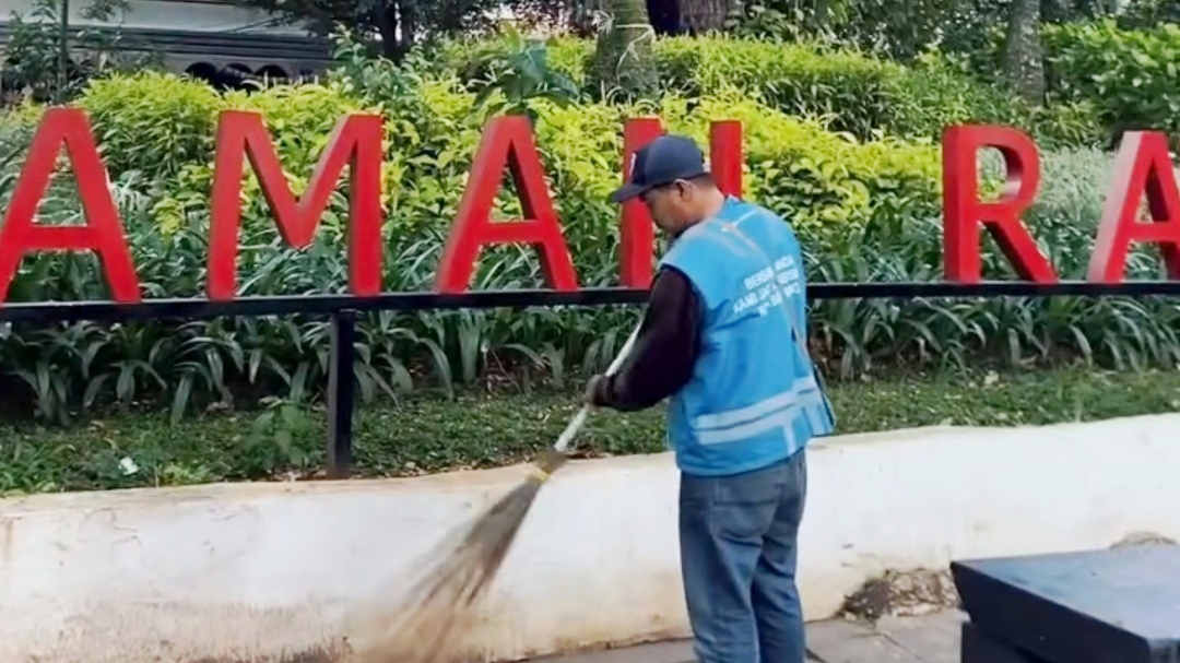 640 Petugas Kebersihan Bersiaga Saat H+1 Lebaran, Wisatawan Apresiasi Kebersihan Kota Bandung