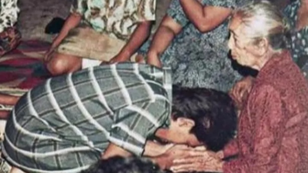 11 Tradisi Lebaran Hari Raya Idulfitri di Bandung yang (Sebagian) Nyaris Punah Ditelan Zaman 11 Tradisi Lebaran Hari Raya Idulfitri di Bandung yang (Sebagian) Nyaris Punah Ditelan Zaman
