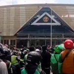 Ratusan Driver Ojol Geruduk Gedung Rektorat Unpad di Jatinangor, Layangkan Beberapa Protes