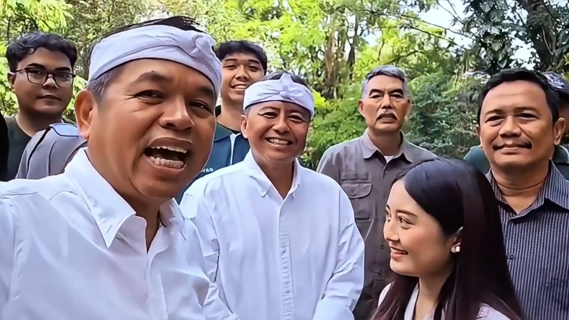 Dedi Mulyadi Tegaskan 90 Persen Masalah di Bandung Zoo Telah Terselesaikan Dedi Mulyadi Tegaskan 90 Persen Masalah di Bandung Zoo Telah Terselesaikan