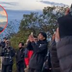 Momen Manis Sepasang Kekasih Ini Foto Berdua di Puncak Gunung Bikin Warganet Iri