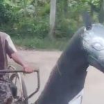 Kreativitas Unik Bapak Ini Ciptakan Robot Kuda dari Besi yang Bisa Dikendarai dan Berjalan