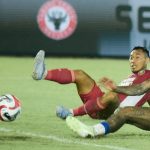 Tetap Betah di Puncak, Persib Bandung Berhasil Taklukkan Semen Padang dengan Skor 2-0