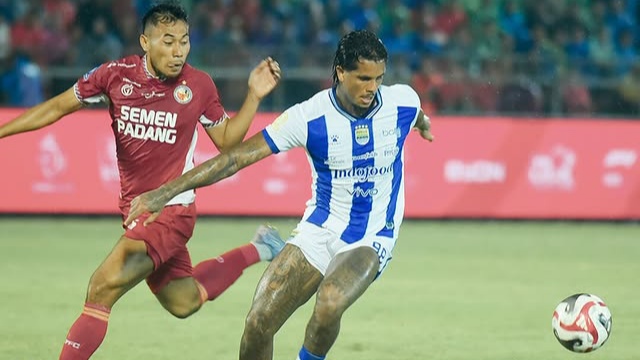 8 Laga Tersisa Bagi Persib Bandung Menuju Gelar Juara 3 Kali Berturut-Turut 8 Laga Tersisa Bagi Persib Bandung Menuju Gelar Juara 3 Kali Berturut-Turut