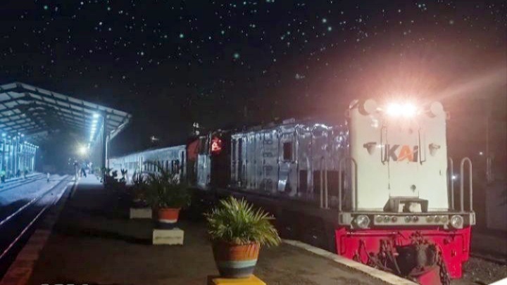 Kereta Api Sindang Marga Tetap Melaju Lebih dari Lima Dekade Kereta Api Sindang Marga Tetap Melaju Lebih dari Lima Dekade
