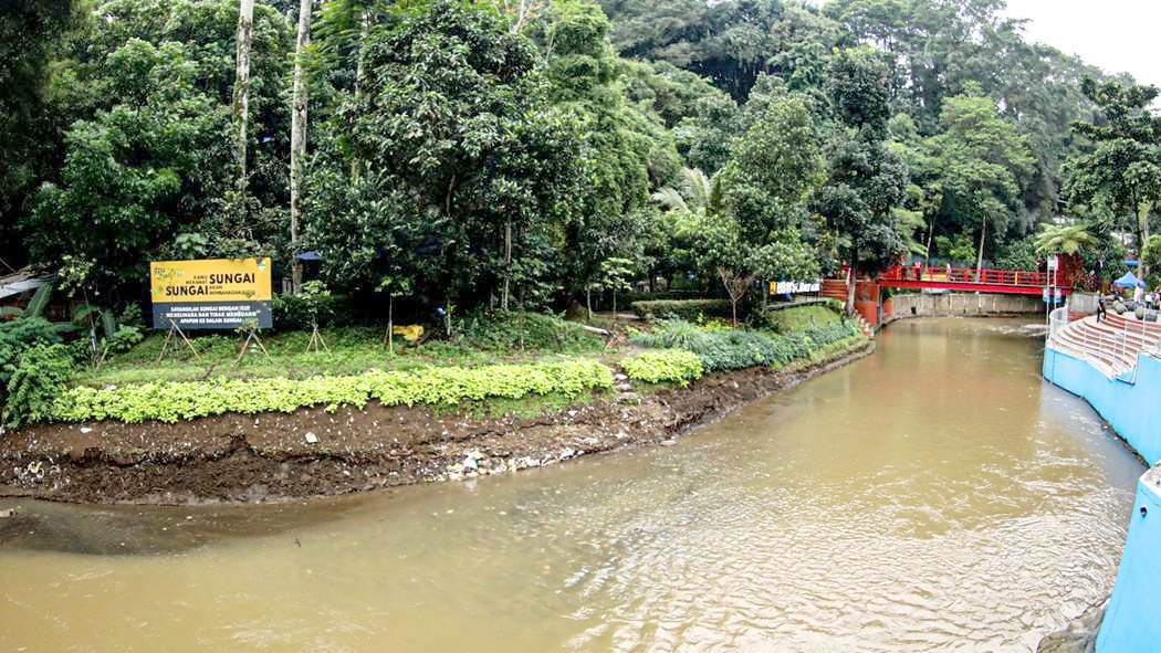 Banjir di Kota Bandung Disebabkan oleh Cuaca Ekstrem dan Tumpukan Sampah, Begini Respons Pemkot Bandung Banjir di Kota Bandung Disebabkan oleh Cuaca Ekstrem dan Tumpukan Sampah, Begini Respons Pemkot Bandung