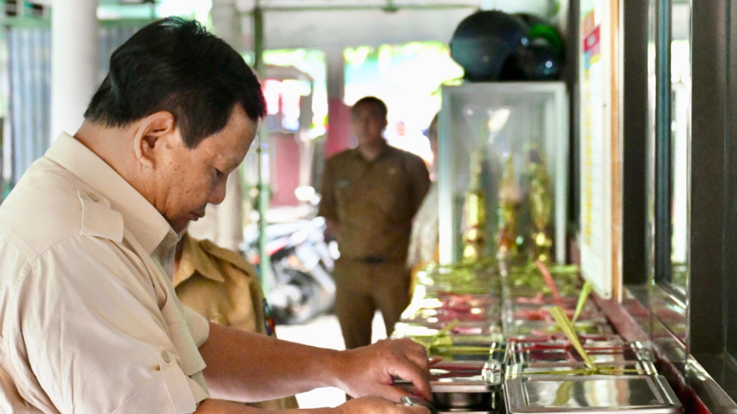 Inilah Alasan Mengapa Pemerintah Masih Ngotot untuk Jalankan Program MBG Inilah Alasan Mengapa Pemerintah Masih Ngotot untuk Jalankan Program MBG