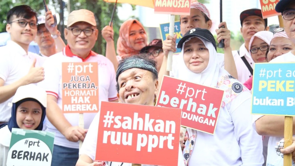 Usai Penantian selama 22 Tahun, Perlindungan bagi ART yang Wajib Diberi Cuti Akhirnya Disahkan Usai Penantian selama 22 Tahun, Perlindungan bagi ART yang Wajib Diberi Cuti Akhirnya Disahkan