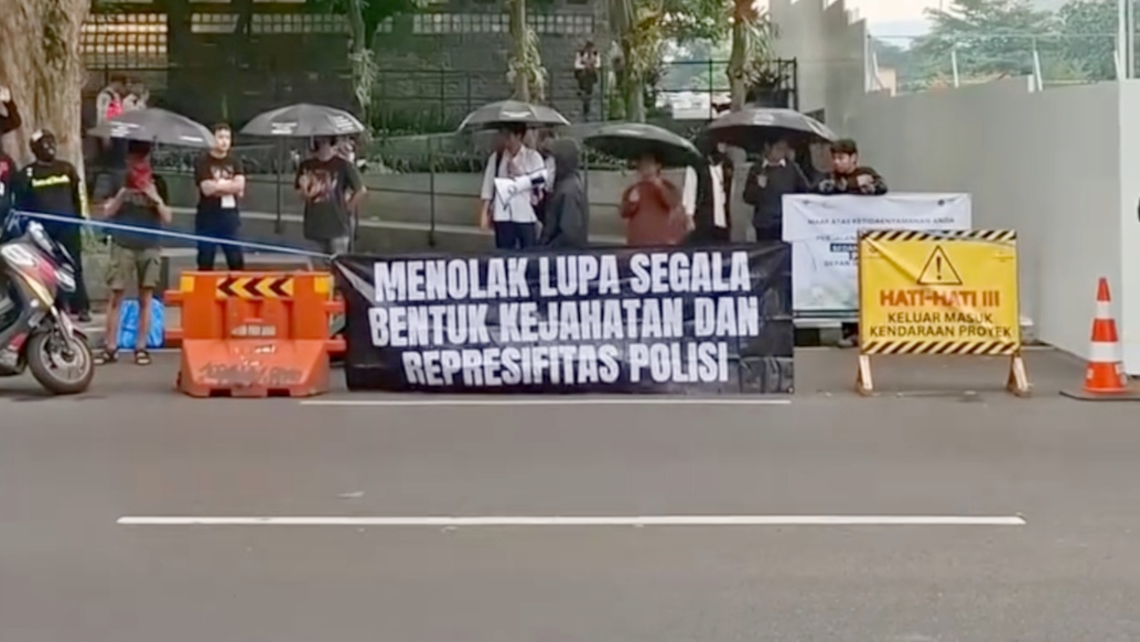 Soroti Ego Dedi Mulyadi, Aksi Kamisan Bandung Digelar di Depan Gedung Sate