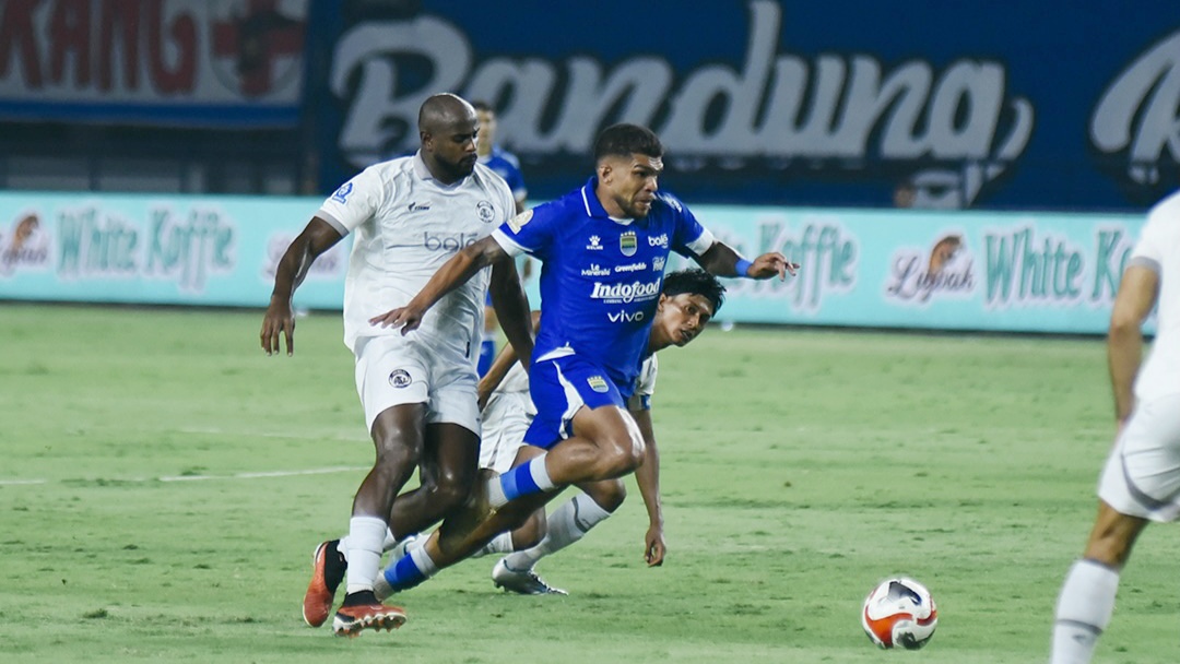 Persib Bandung Berbagi Poin dengan Arema FC, Puncak Klasemen Tetap Aman Persib Bandung Berbagi Poin dengan Arema FC, Puncak Klasemen Tetap Aman