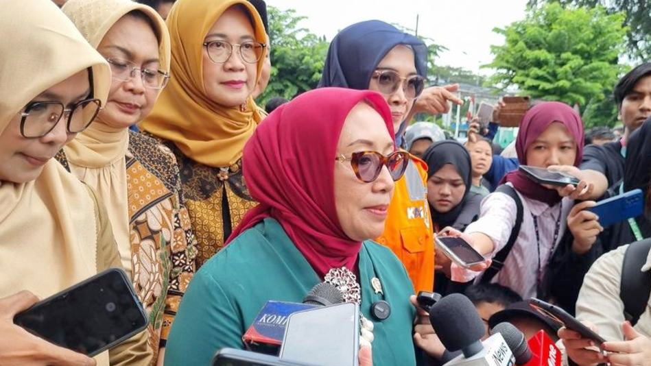 Usai Insiden Tabrakan Kereta di Bekasi, Menteri PPPA Usul Gerbong Perempuan Dipindah ke Tengah Usai Insiden Tabrakan Kereta di Bekasi, Menteri PPPA Usul Gerbong Perempuan Dipindah ke Tengah