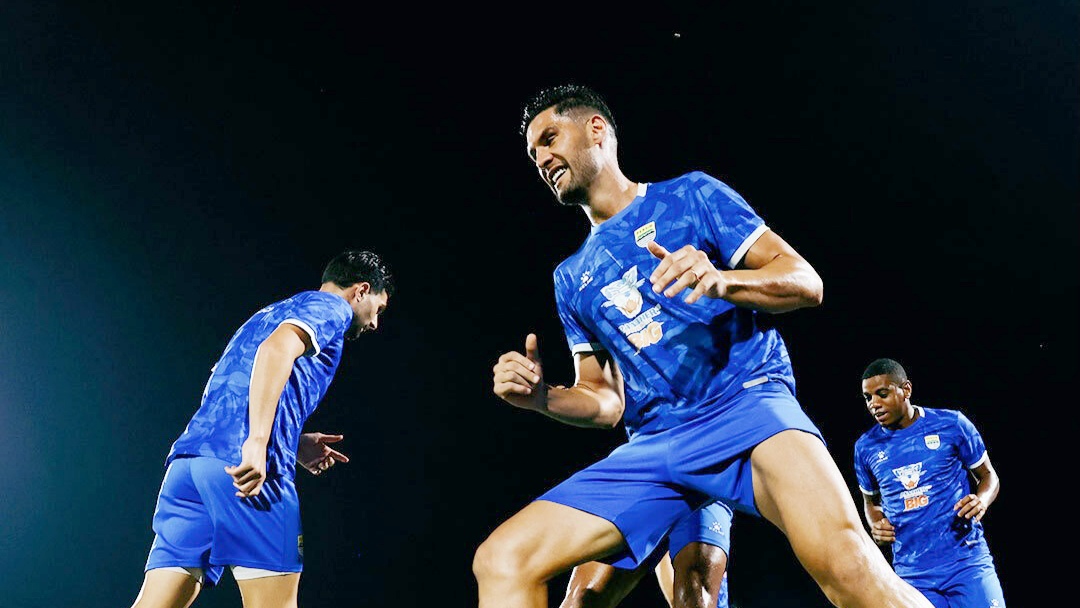 Persib Bandung Longsor dari Puncak Klasemen Usai Borneo FC Kalahkan Persik Kediri dengan Skor 1-0 Persib Bandung Longsor dari Puncak Klasemen Usai Borneo FC Kalahkan Persik Kediri dengan Skor 1-0
