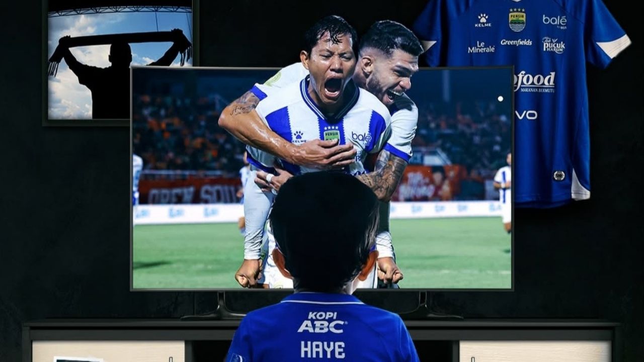 Usai Tahan Rindu Selama Dua Pekan, Akhirnya Hari Ini Bobotoh Bisa Tonton Persib Bandung Lagi Usai Tahan Rindu Selama Dua Pekan, Akhirnya Hari Ini Bobotoh Bisa Tonton Persib Bandung Lagi