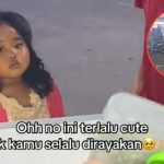 Momen Ketika Kakek Ini Antar Cucu Kesayangannya Beli Jajan di Yogyakarta, Bikin Warganet Terharu