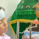 Sedih! Cewek ini Baca Chat WhatsApp Adiknya yang Minta Es Krim ke Ayahnya Sebelum Meninggal Dunia