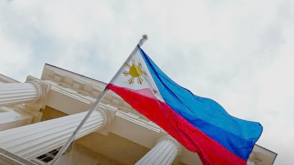 Bendera Terbalik, Warisan Perjuangan Kemerdekaan Filipina yang Kini Jadi Aturan Unik