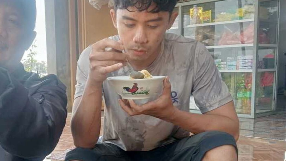 Usai 2 Hari Menghilang di Gunung Puntang, Mahasiswa ITB ini Ditemukan Selamat Usai 2 Hari Menghilang di Gunung Puntang, Mahasiswa ITB ini Ditemukan Selamat