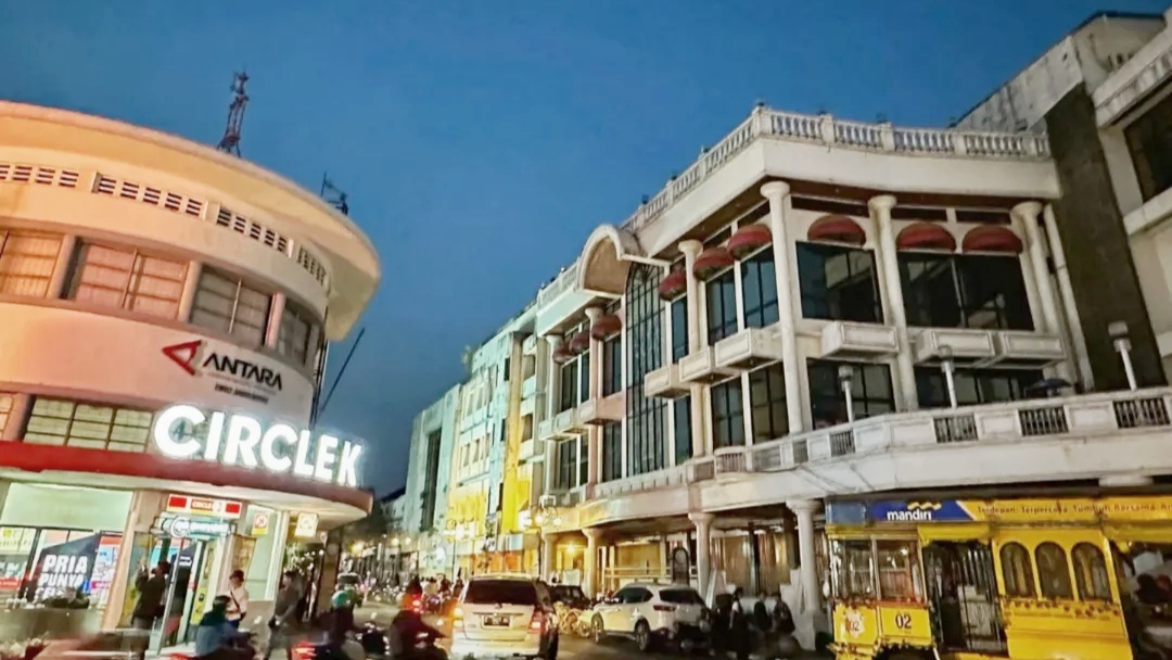 4 Simpang Legendaris di Kota Bandung yang Paling Sering Kita Lewati 4 Simpang Legendaris di Kota Bandung yang Paling Sering Kita Lewati