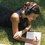 7 Karakter bagi Orang yang Suka dengan Lagu Slow dan Tenang