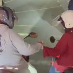 Momen Ketika Ibu-ibu Satu Bus Heboh Saat Lihat Kemesraan Pemotor di Lampu Merah Yogyakarta