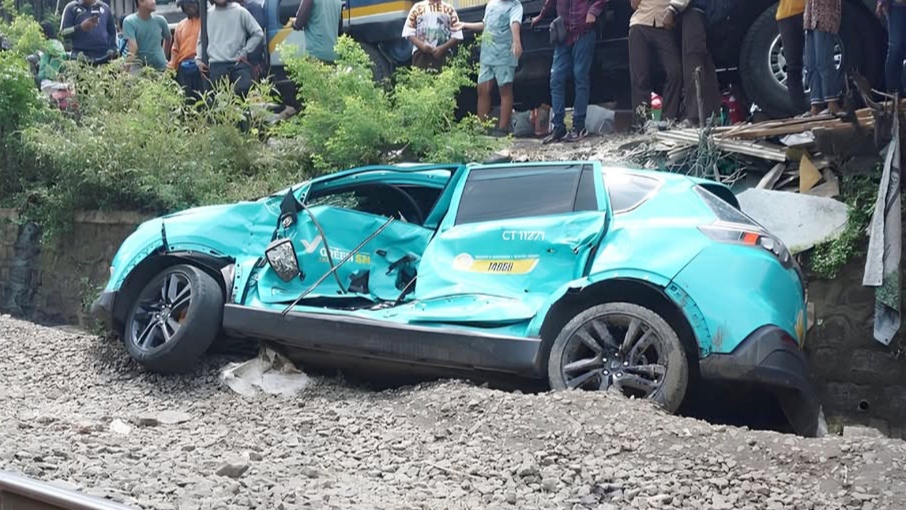 Sopir Taksi Green SM yang Tertemper Kereta Api di Bekasi Resmi Ditetapkan Jadi Tersangka Sopir Taksi Green SM yang Tertemper Kereta Api di Bekasi Resmi Ditetapkan Jadi Tersangka