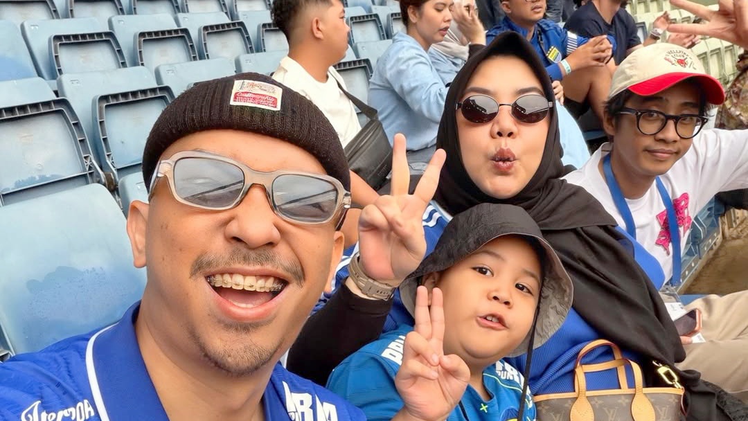 9 Artis yang Rayakan Persib Bandung Juara BRI Super League Indonesia 2025/2026 9 Artis yang Rayakan Persib Bandung Juara BRI Super League Indonesia 2025/2026
